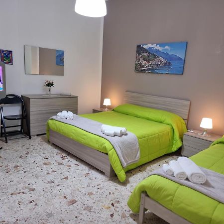 Residenza Margherita - Centralissima Salerno Exteriör bild