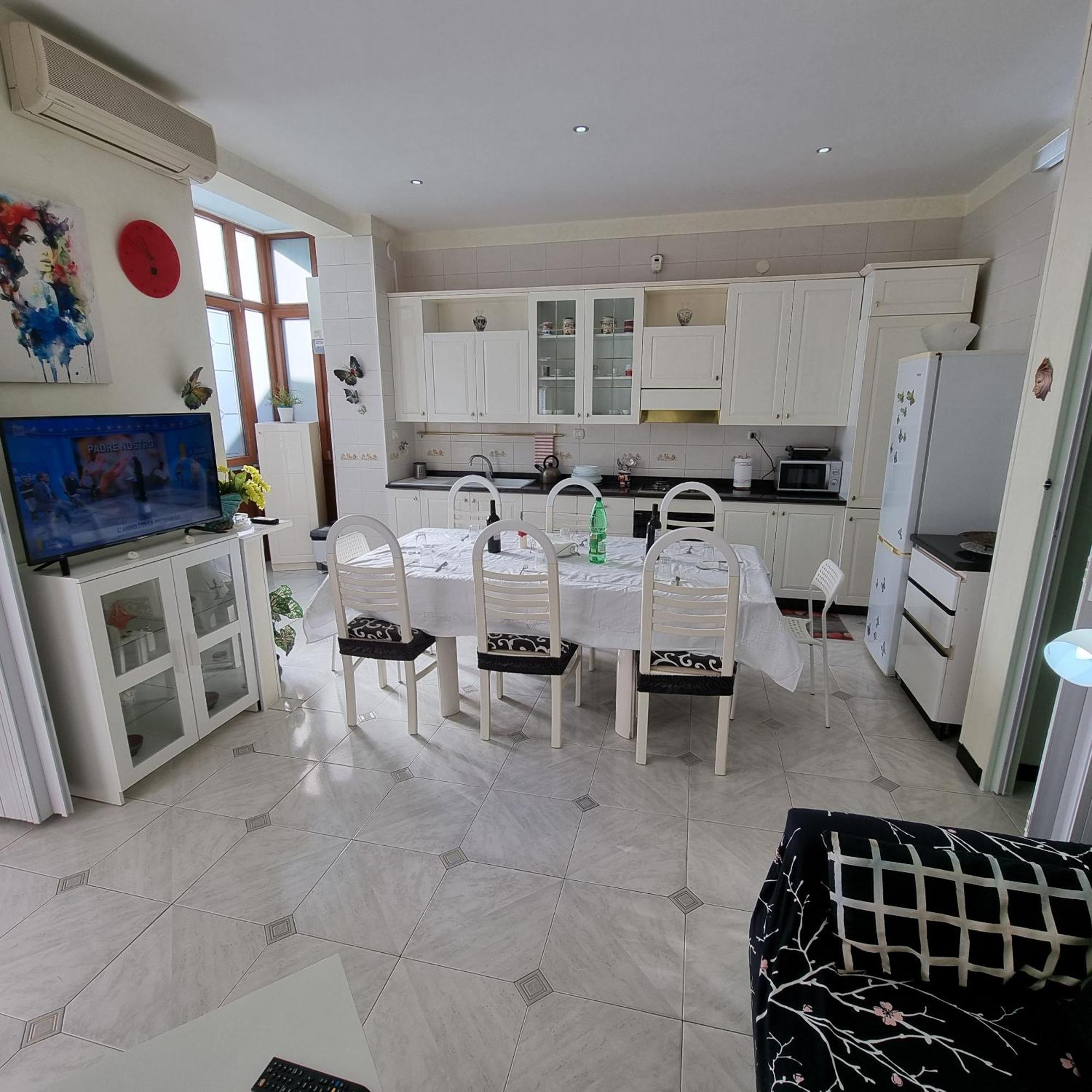 Residenza Margherita - Centralissima Salerno Exteriör bild